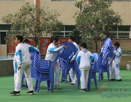 西安高新一中沣东中学暖冬行慰问活动圆满举行——三桥老年公寓