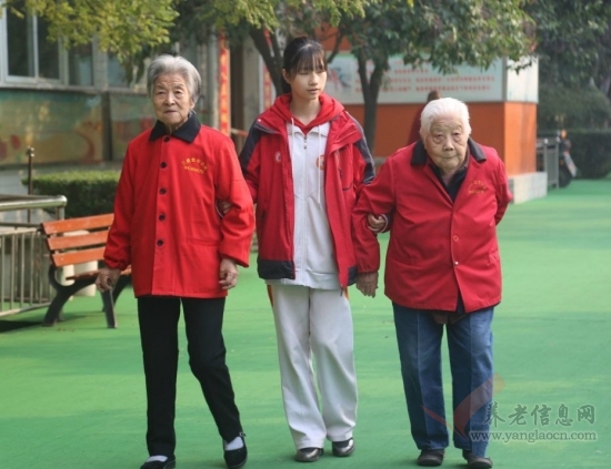西安高新一中沣东中学暖冬行慰问活动圆满举行——三桥老年公寓