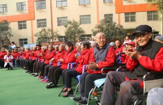 西安高新一中沣东中学暖冬行慰问活动圆满举行——三桥老年公寓