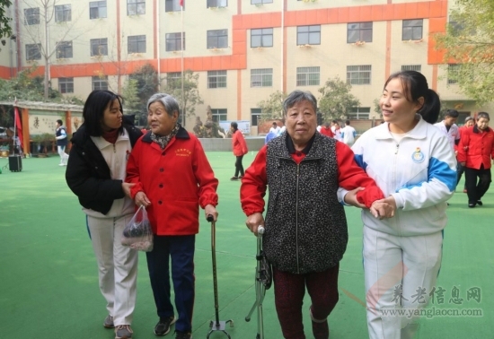 西安高新一中沣东中学暖冬行慰问活动圆满举行——三桥老年公寓