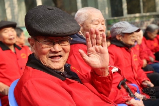 西安高新一中沣东中学暖冬行慰问活动圆满举行——三桥老年公寓