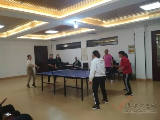 2018年荥阳中医院与郑州市第九人民医院(荥阳分院)乒乓球联谊赛