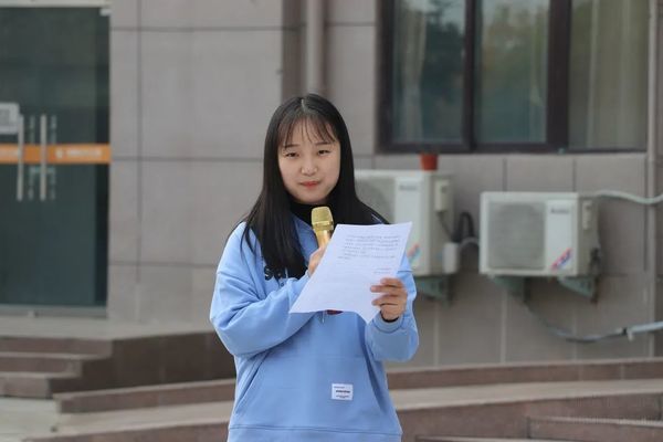 服务暖人心 锦旗道恩情——中牟锦源老年公寓