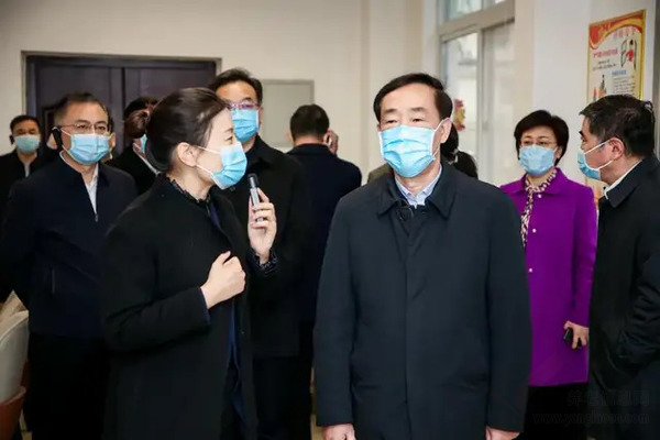 河南省副省长戴柏华带领由各厅局领导和各地市养老工作负责领导组成的观摩团,前往首慈·乐康养护院观摩