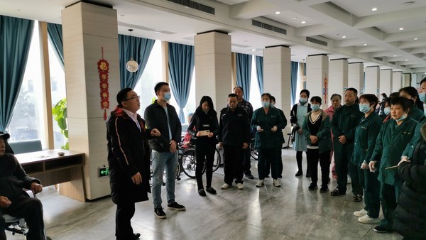 养和康乐老年服务中心联合黑石铺派出所、黑石铺社区开展养老院安全知识培训及安全演习