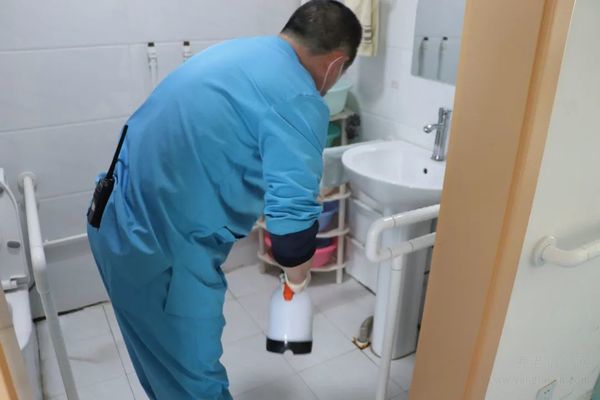 全面消杀 为爱护航——中牟县锦源老年公寓开展消杀防疫工作