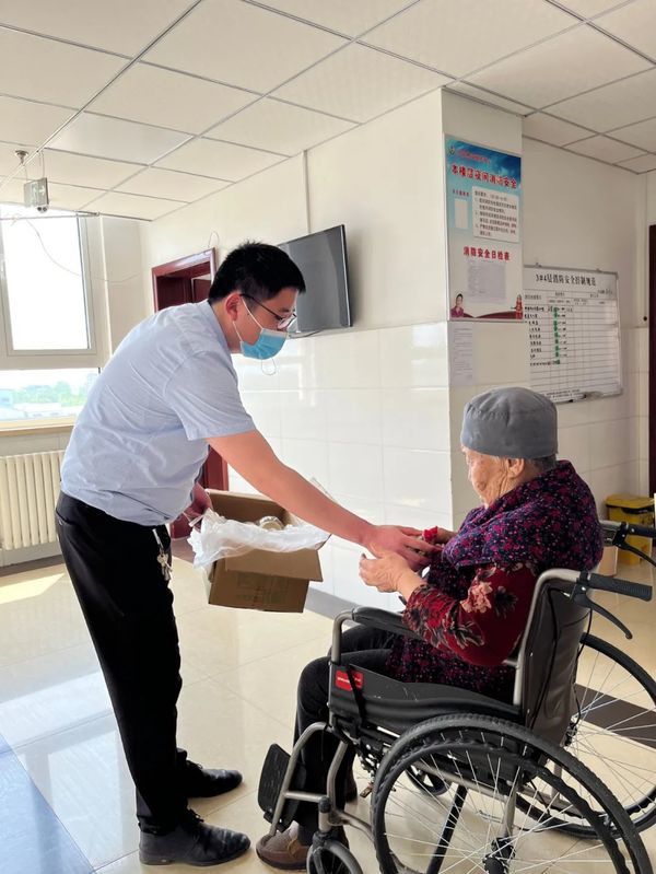 温馨时刻|今天,惠安颐养中心里的老人们这样过母亲节