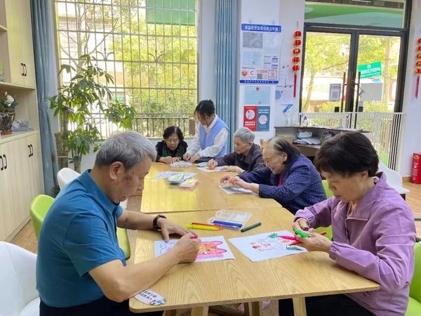 俩宝贝里一起走过金婚、钻石婚的夫妻