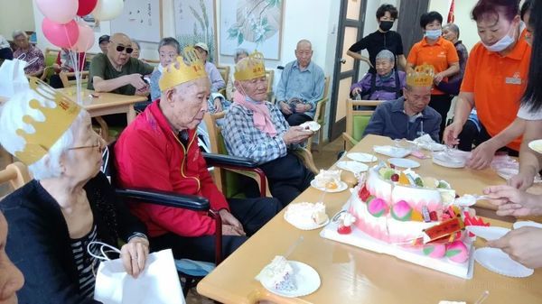 杏健碧康山庄——11月生日会
