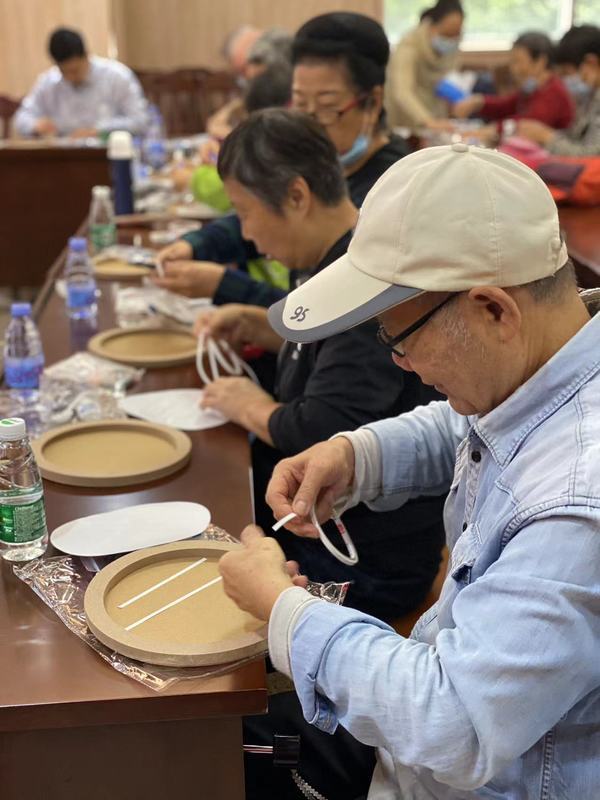 “动手有艺,创造生活”主题手工活动