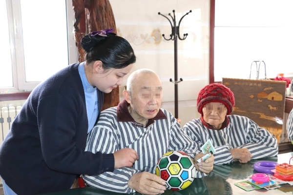鲁西老年护养院护士张珂:做好养老服务绽放青春风采