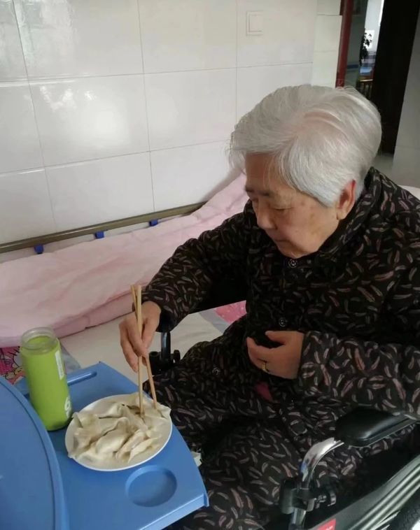冬至大如年,人间小团圆丨惠安长者们吃饺子过冬节!