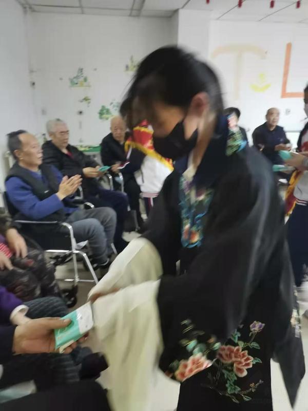 陶乐家河东分院丨春暖人心，小志愿者唱响浓浓敬老情~