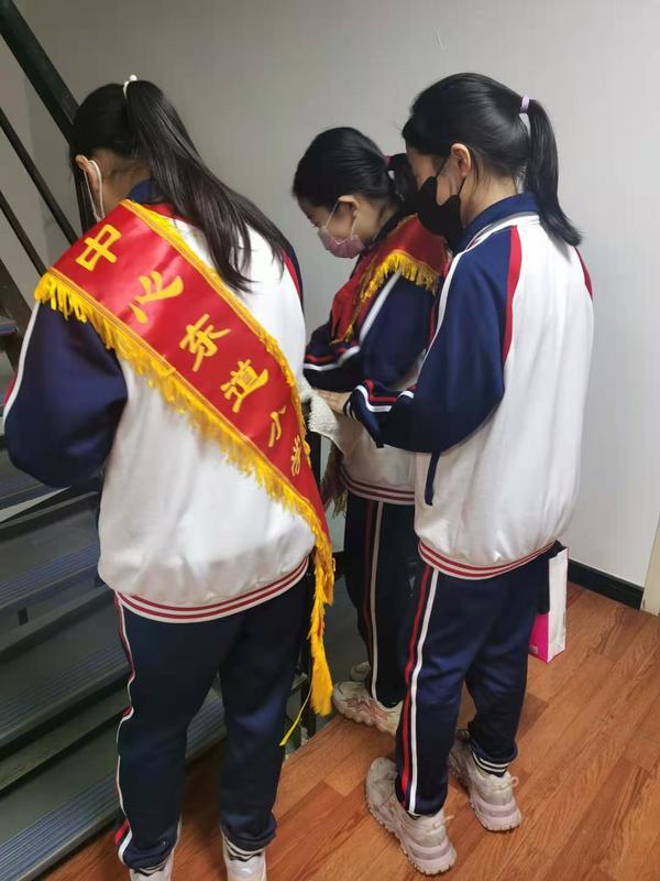 陶乐家河东分院丨春暖人心，小志愿者唱响浓浓敬老情~
