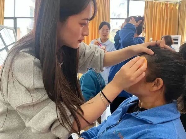 成都长者乐生东光苑养老中心 | 春色如许 花漾女神