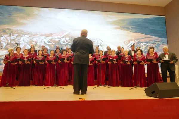 泰康之家燕园举办纪念毛主席诞辰130周年主题活动