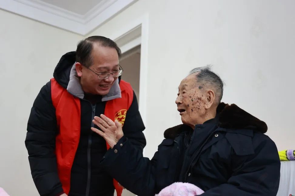 “我为群众办实事”支部结对共建活动走进河南圣德健康养护中心