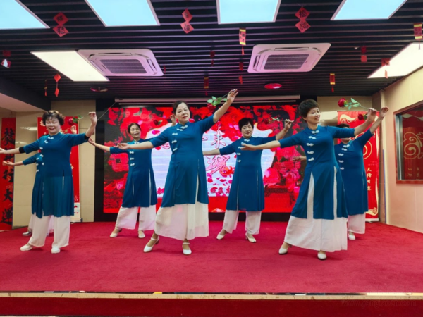 国德康养:庆生暖意浓,共迎新年好