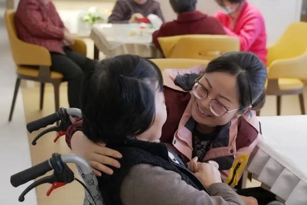 泰康之家:如何打造长寿时代的活力养老模范社区