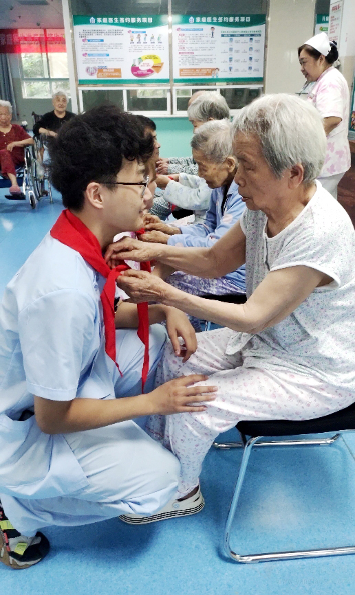 “岁月如歌，师恩难忘”--教师节主题活动。