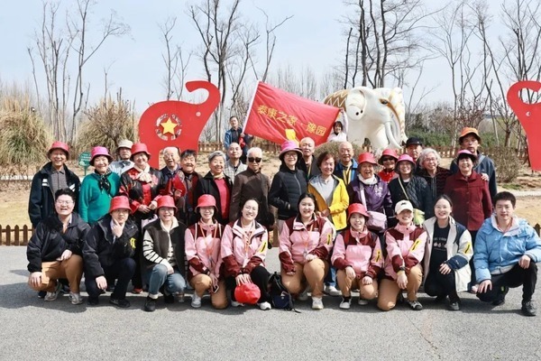 不服老!银龄天团在象湖绽放别样风采