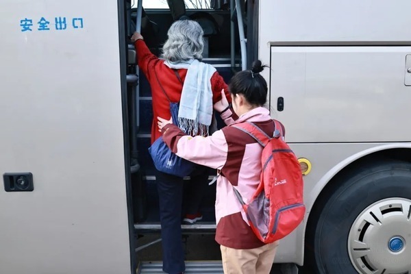 不服老!银龄天团在象湖绽放别样风采