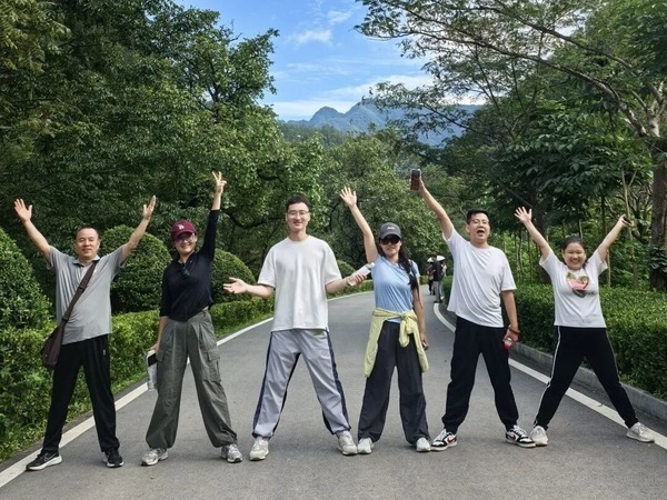 凝心・融情・向未来:西安九九养老团建暖心行
