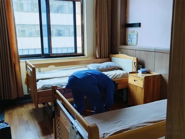 长沙市 普亲人物:一帚一巾,在尘埃中点亮微光