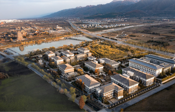 西安鹏瑞利知智照护家园:全国首家阿尔茨海默病特色医养小镇震撼亮相
