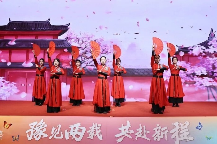 泰康之家·豫园两周年盛典：一场跨越时光的温情盛宴