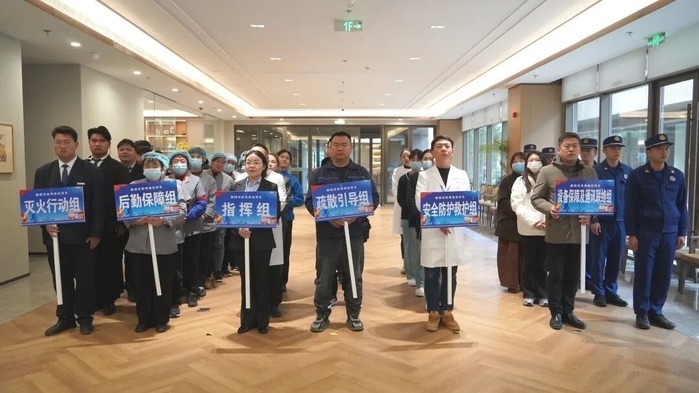 昆明鹏瑞利康养社区上演“火线救援”!这场消防演练太震撼