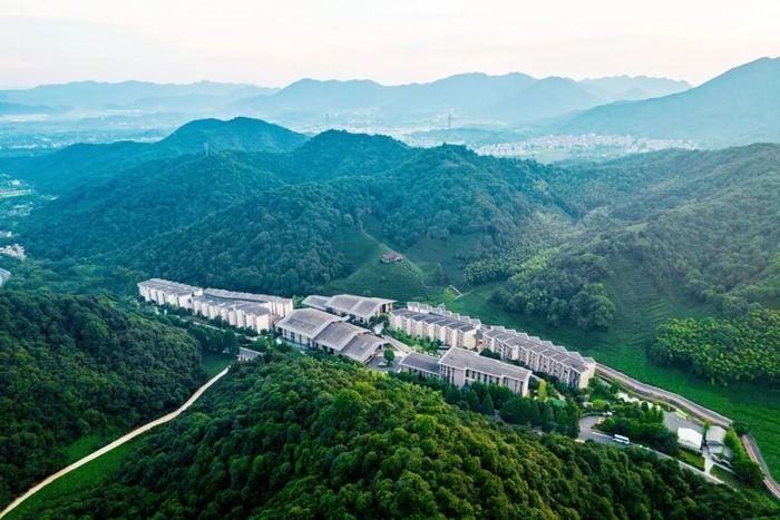 泰康之家·大清谷斩获西湖区政府质量奖!杭州唯一养老标杆登顶