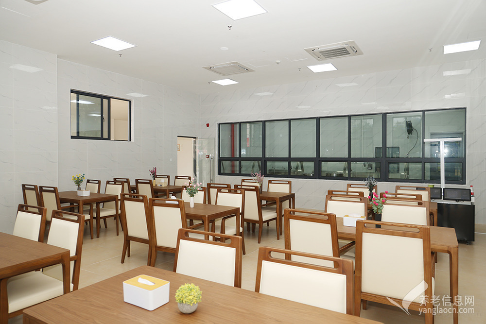 普亲养老·海口海甸岛院(海口市社会福利院老年人养护院)餐厅环境
