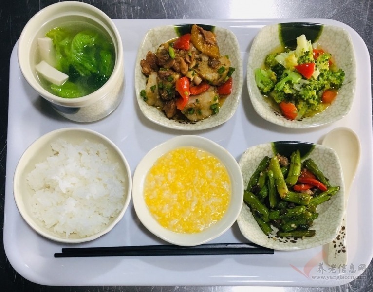 一暄康养(金牛院)午餐