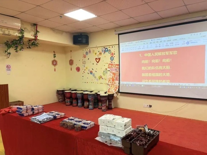 深圳市龙华区晚晴苑养护院举办沉浸式“八一”活动，老兵泪光中的荣光时刻